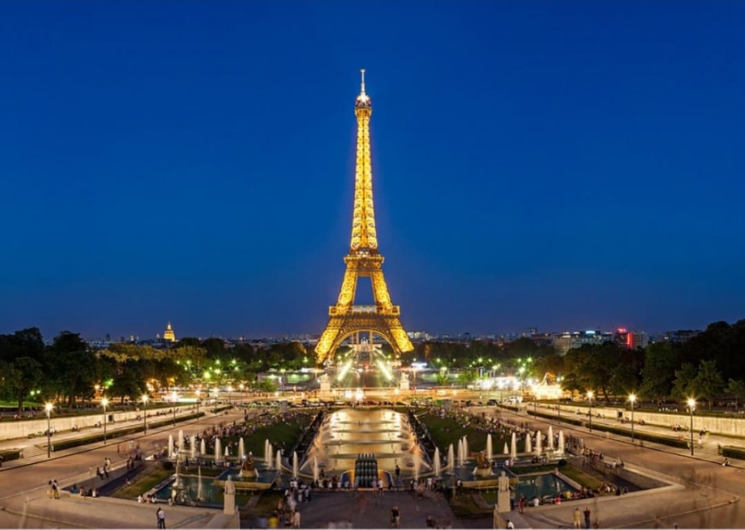 Imagem principal de RÉVEILLON EM PARIS